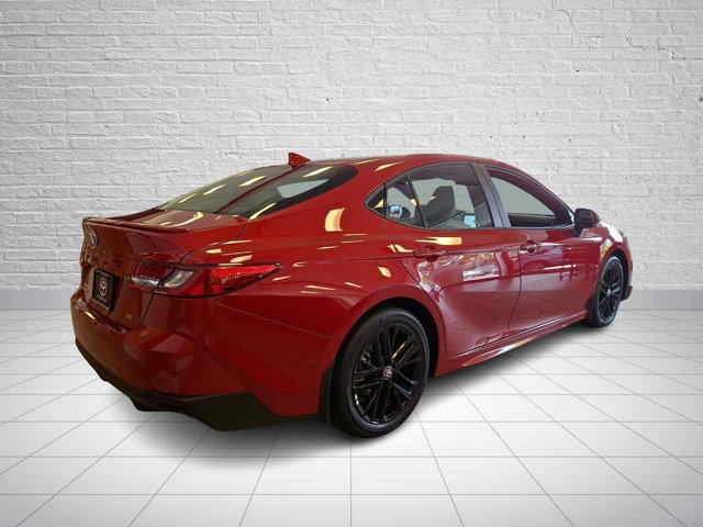 Used 2026 Toyota Camry SE FWD image 5