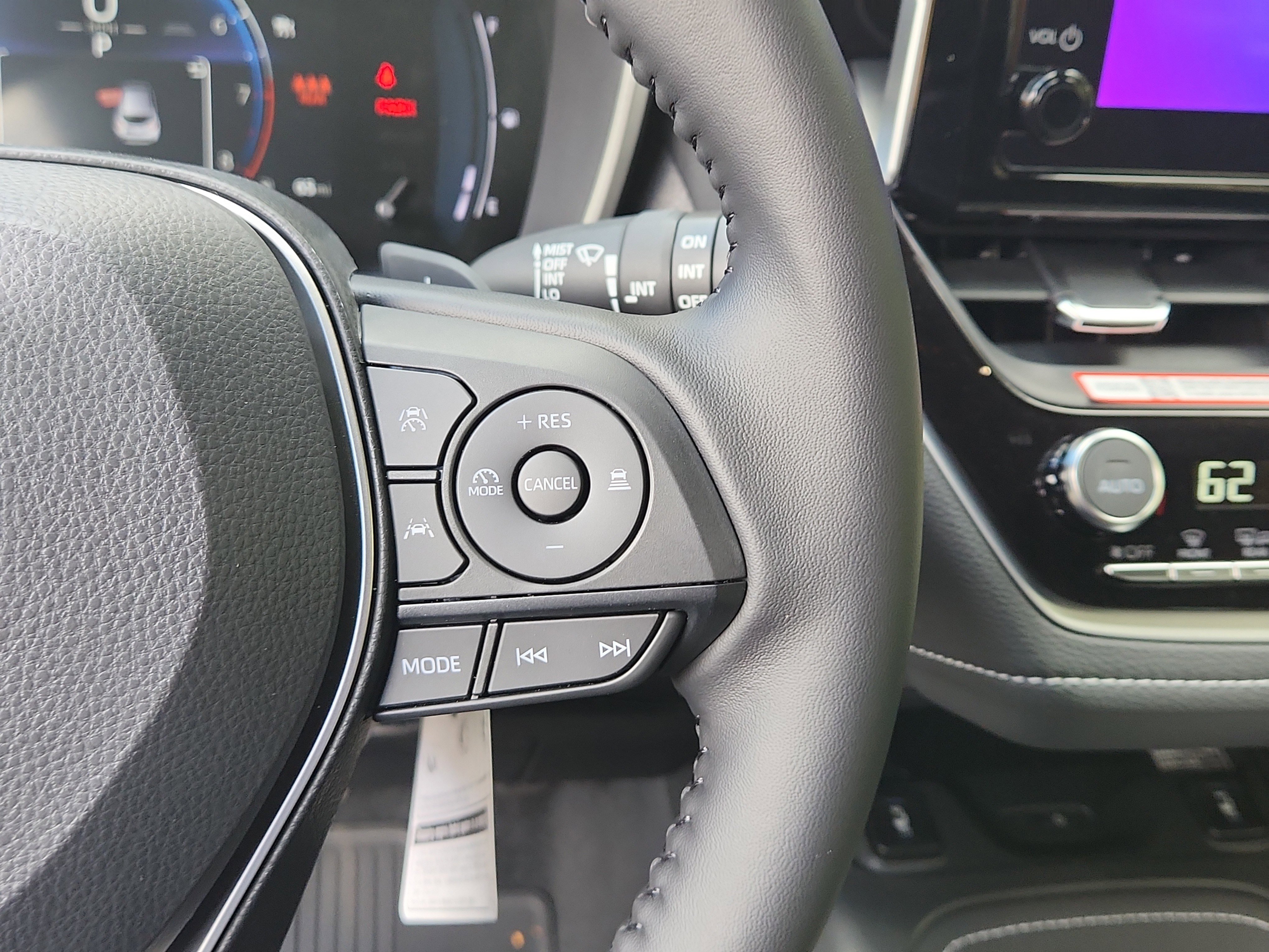 Certified 2025 Toyota Corolla XSE image 15