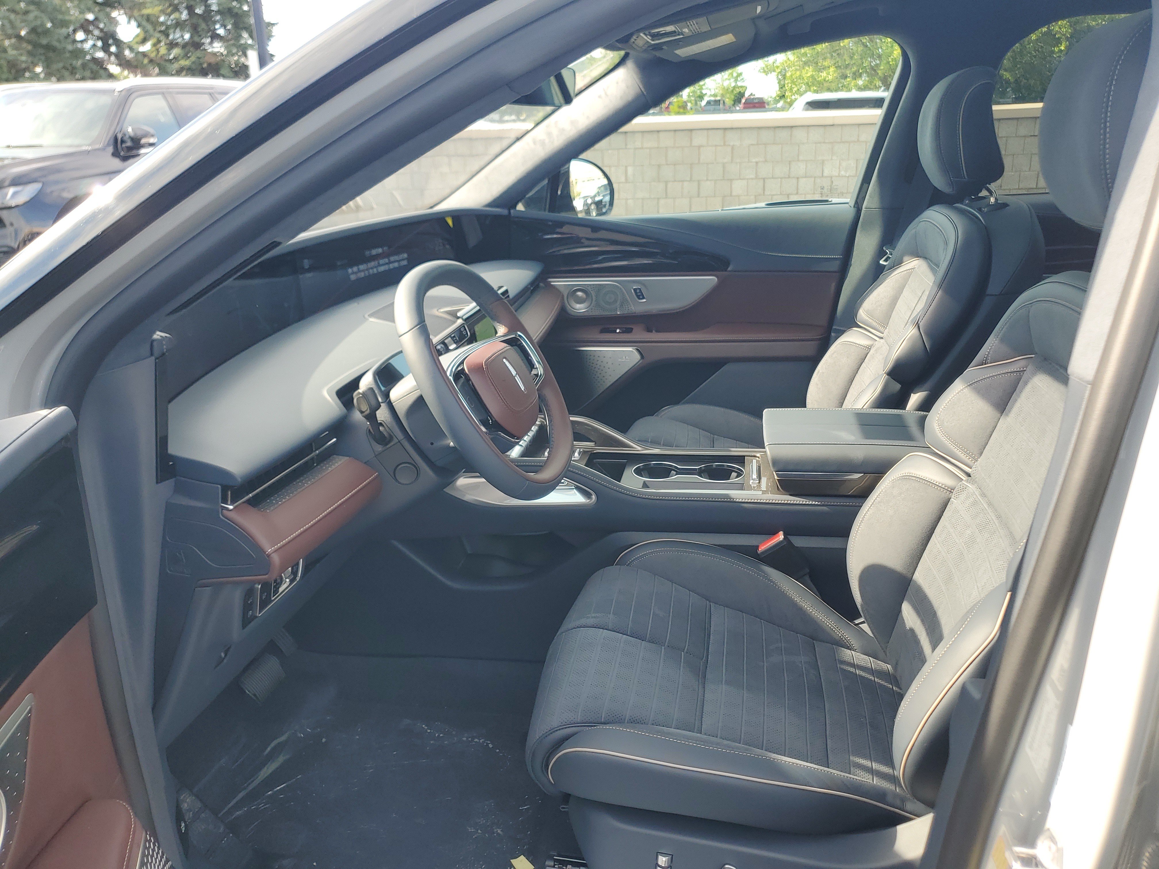 New 2026 Lincoln Nautilus Black Label AWD/4WD image 11