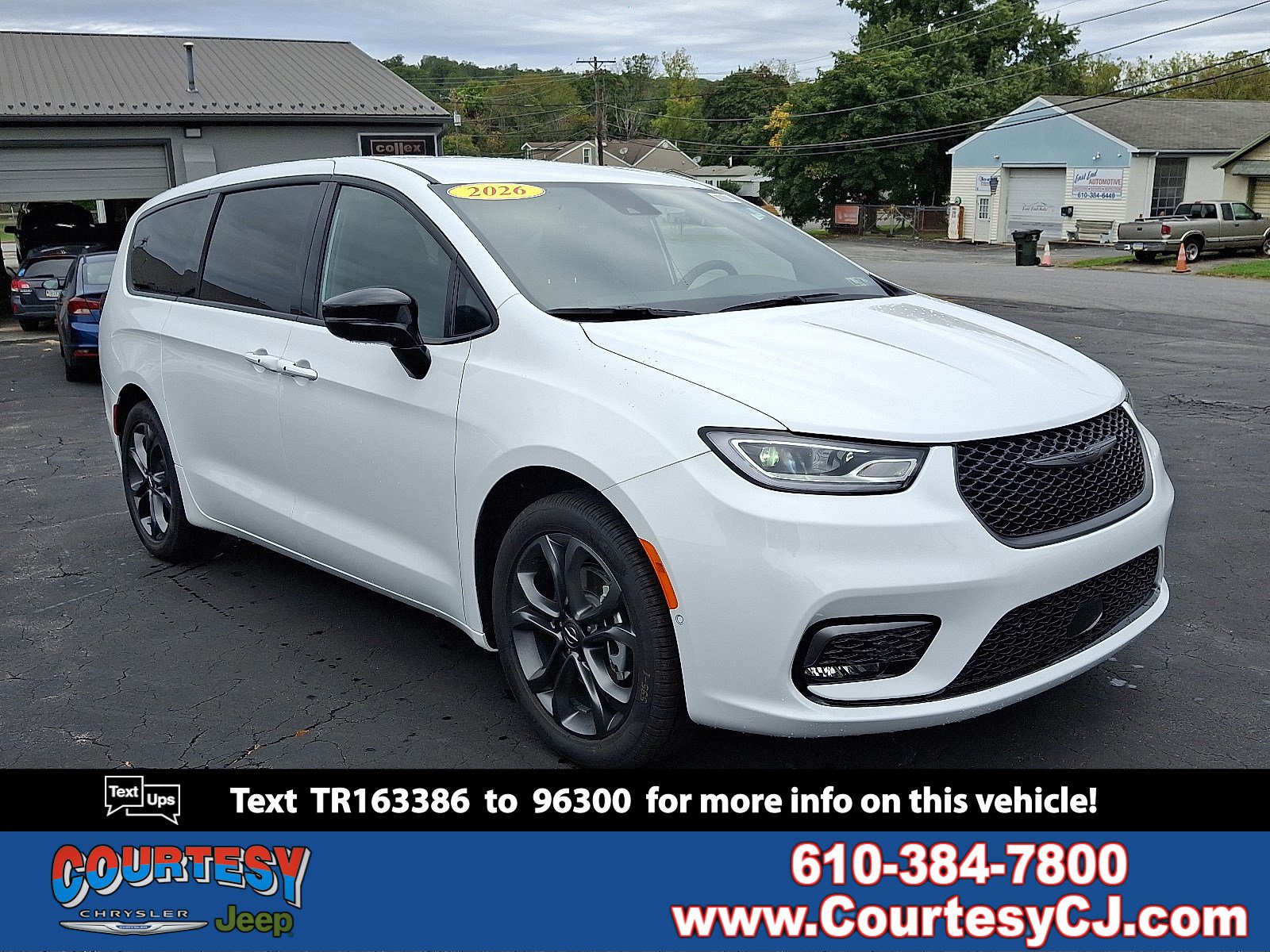 New 2026 Chrysler Pacifica Select