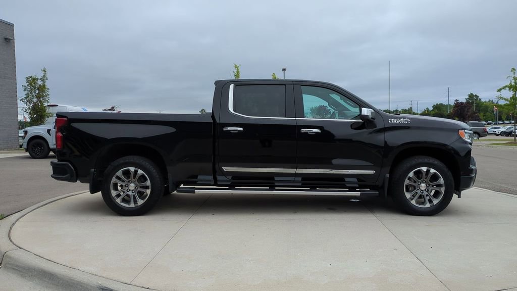 Used 2023 Chevrolet Silverado 1500 High Country w/ Z71 Off-Road Package image 8