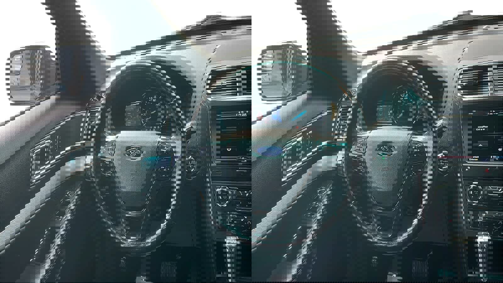 Used 2016 Ford Explorer XLT w/ Equipment Group 202A image 21