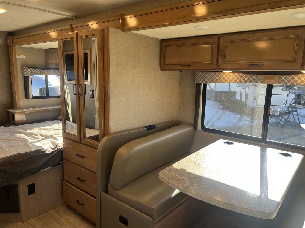 Used 2018 Mercedes-Benz Sprinter 3500 image 41