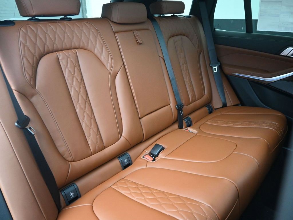 Used 2026 BMW X5 xDrive50e w/ Premium Package image 29