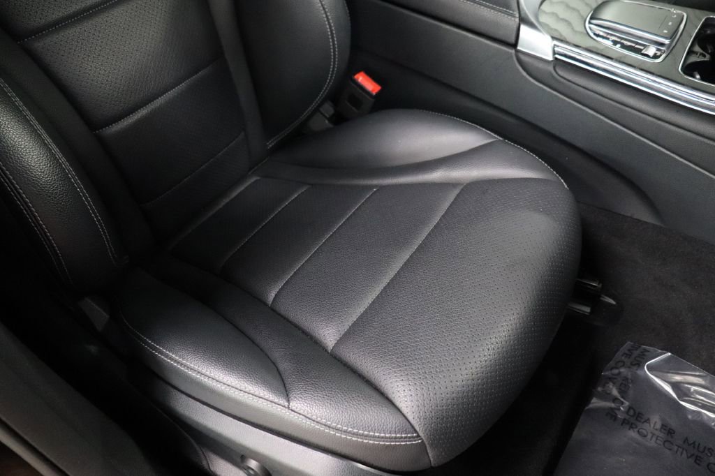 Used 2021 Mercedes-Benz GLC 300 w/ AMG Line image 27