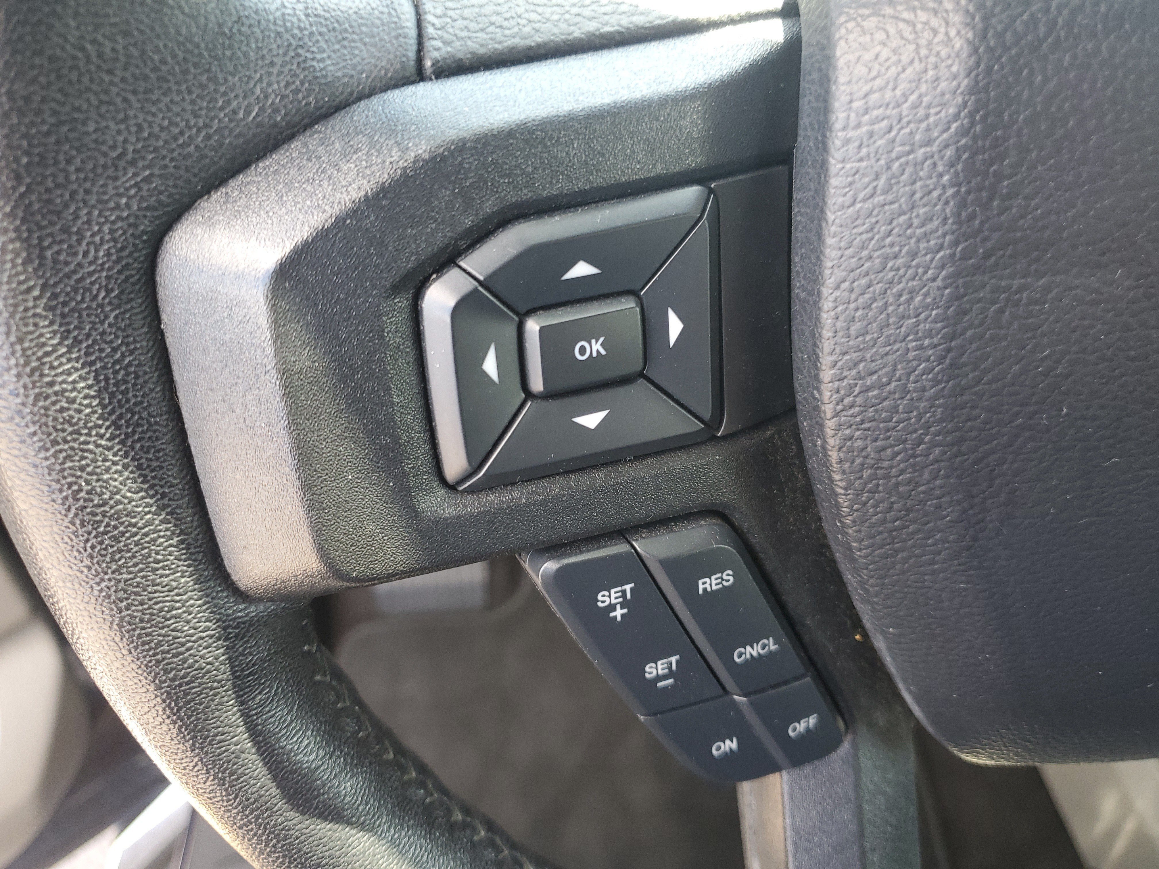 Used 2020 Ford F150 XLT w/ Equipment Group 302A Luxury AWD/4WD image 16