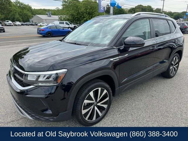 Certified 2023 Volkswagen Taos SE w/ Panoramic Sunroof Package AWD/4WD image 1