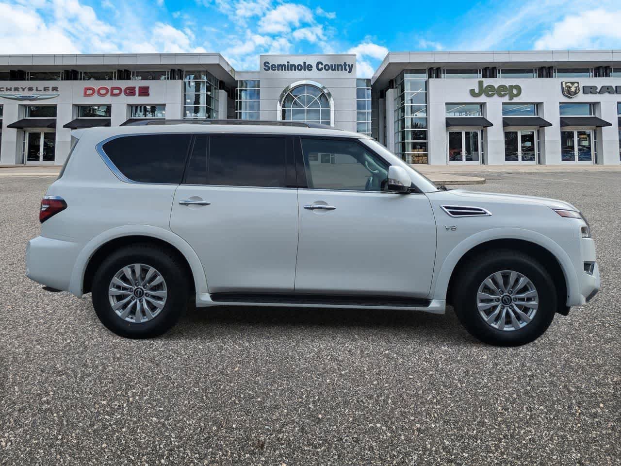 Used 2021 Nissan Armada SV image 9