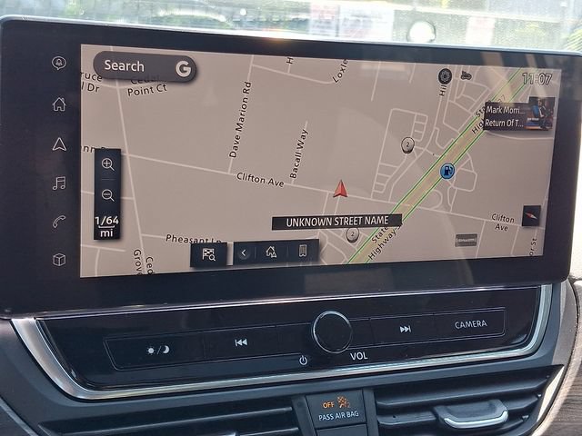 Used 2024 Nissan Altima 2.5 SV w/ SV Premium Package FWD image 17