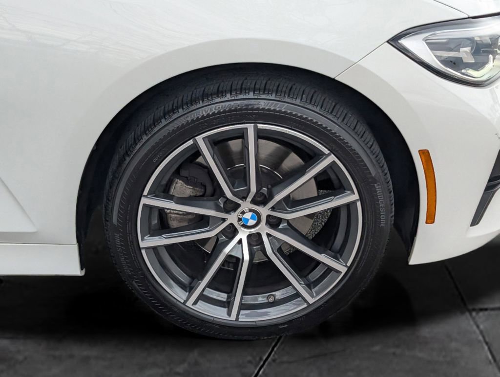 Used 2022 BMW 330i Sedan w/ Driving Assistance Package image 11