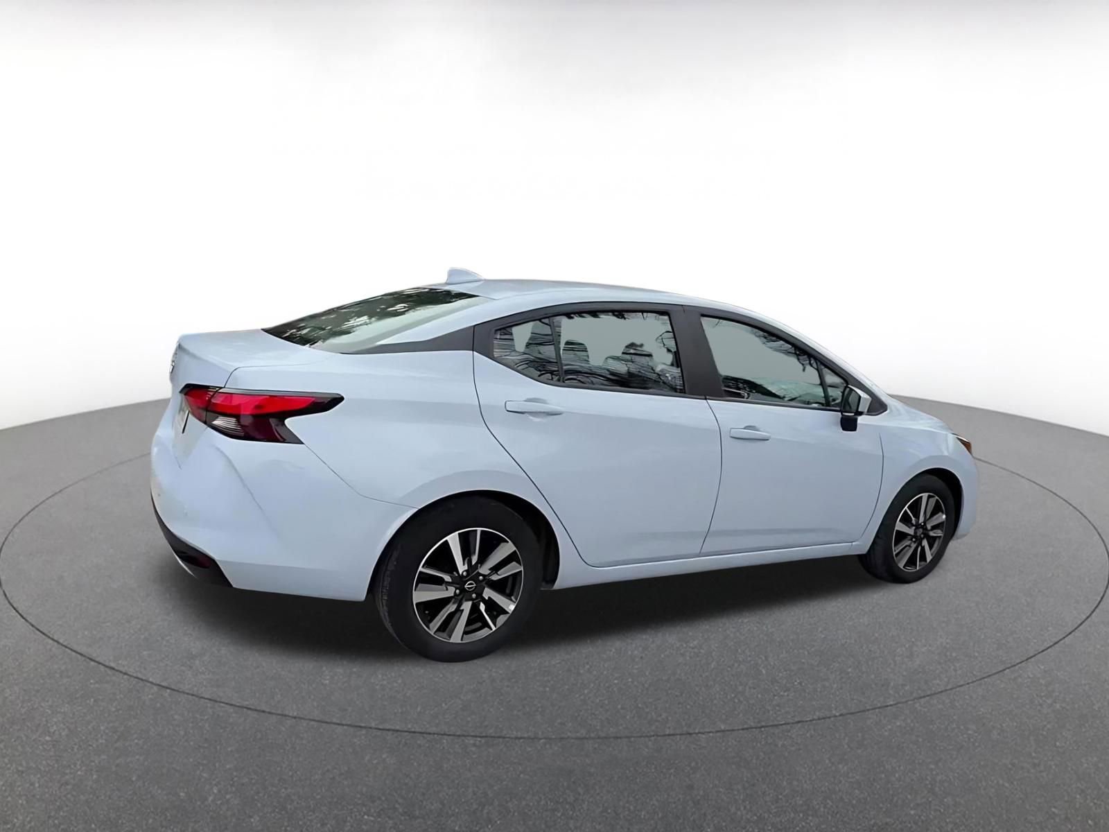 Used 2025 Nissan Versa SV FWD image 14