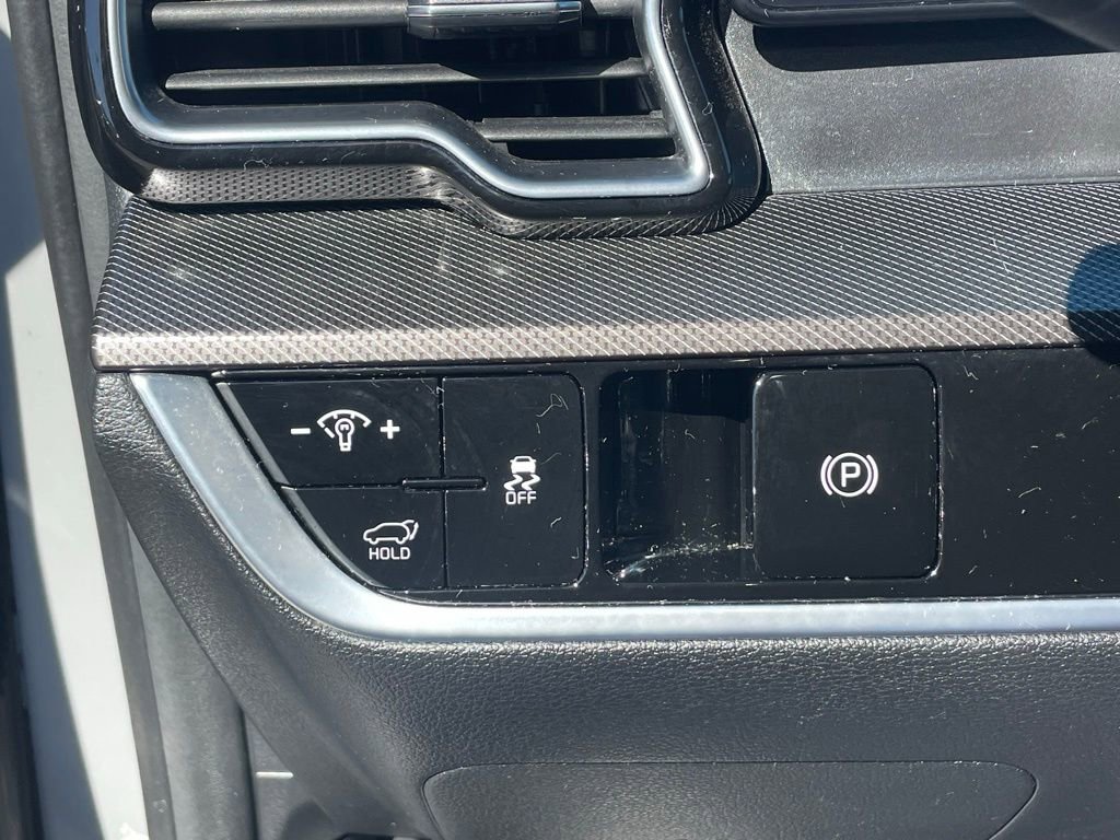 Used 2024 Kia Sportage SX image 29