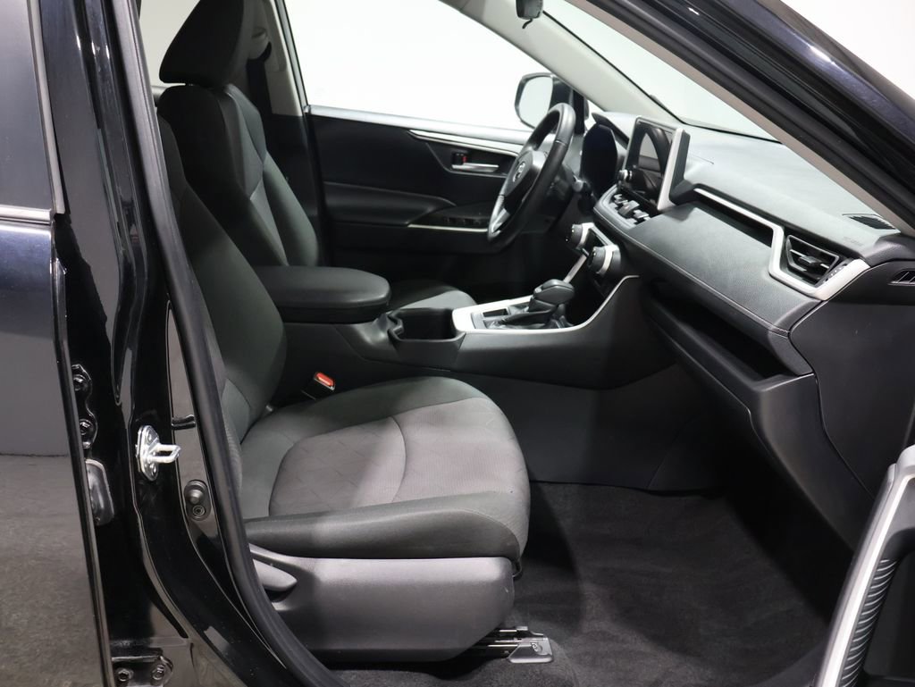 Used 2024 Toyota RAV4 XLE image 22