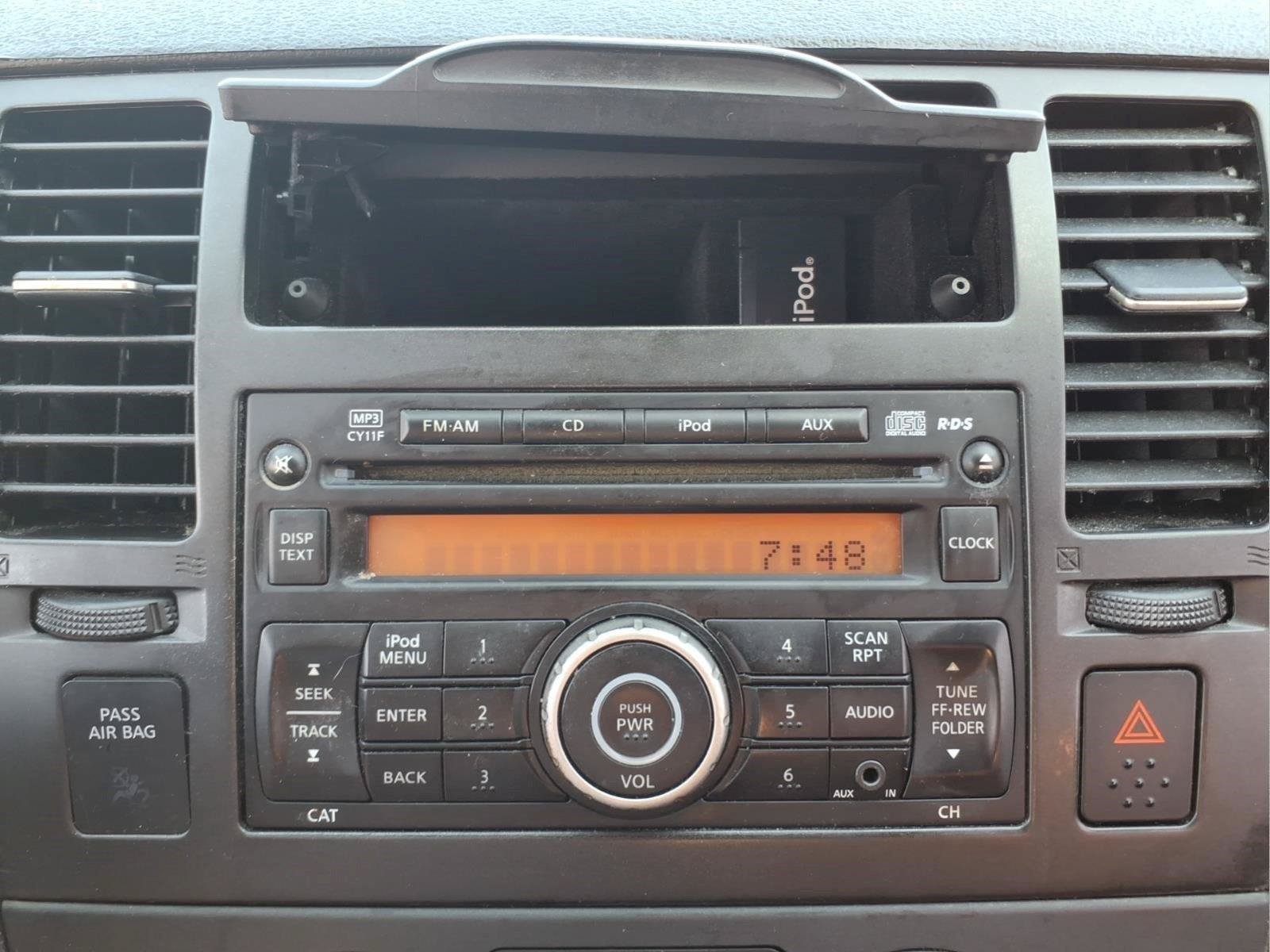 Used 2010 Nissan Versa Hatchback FWD image 24