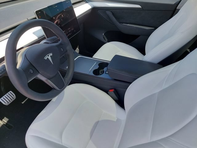 Used 2024 Tesla Model Y Performance AWD/4WD image 19