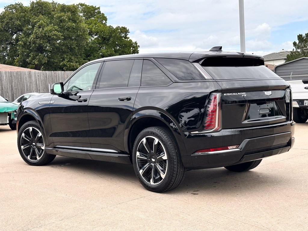 Used 2026 Cadillac Escalade IQ Sport 1 w/ LPO, Floor Liner Package AWD/4WD image 3