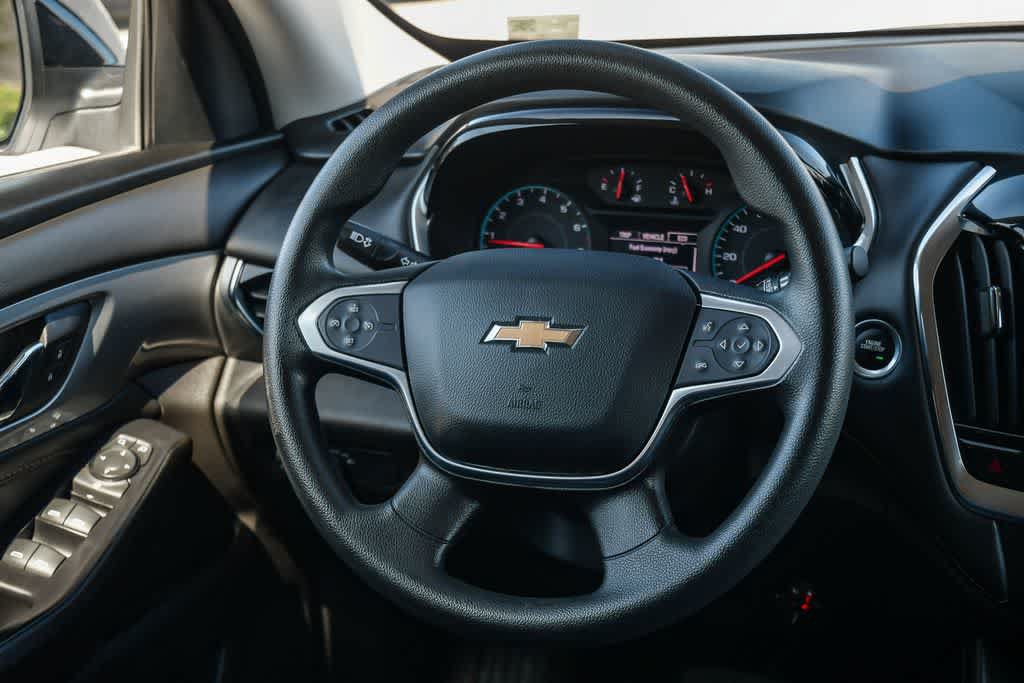 Used 2021 Chevrolet Traverse LS FWD image 12