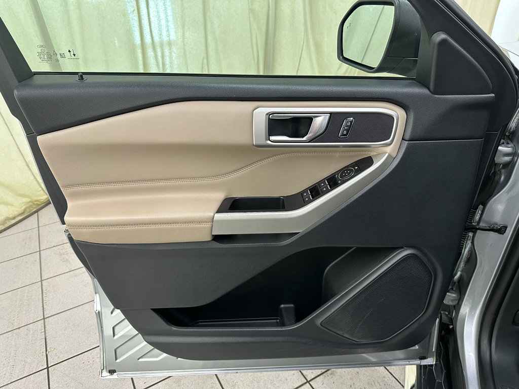 Used 2020 Ford Explorer XLT w/ Equipment Group 202A image 36