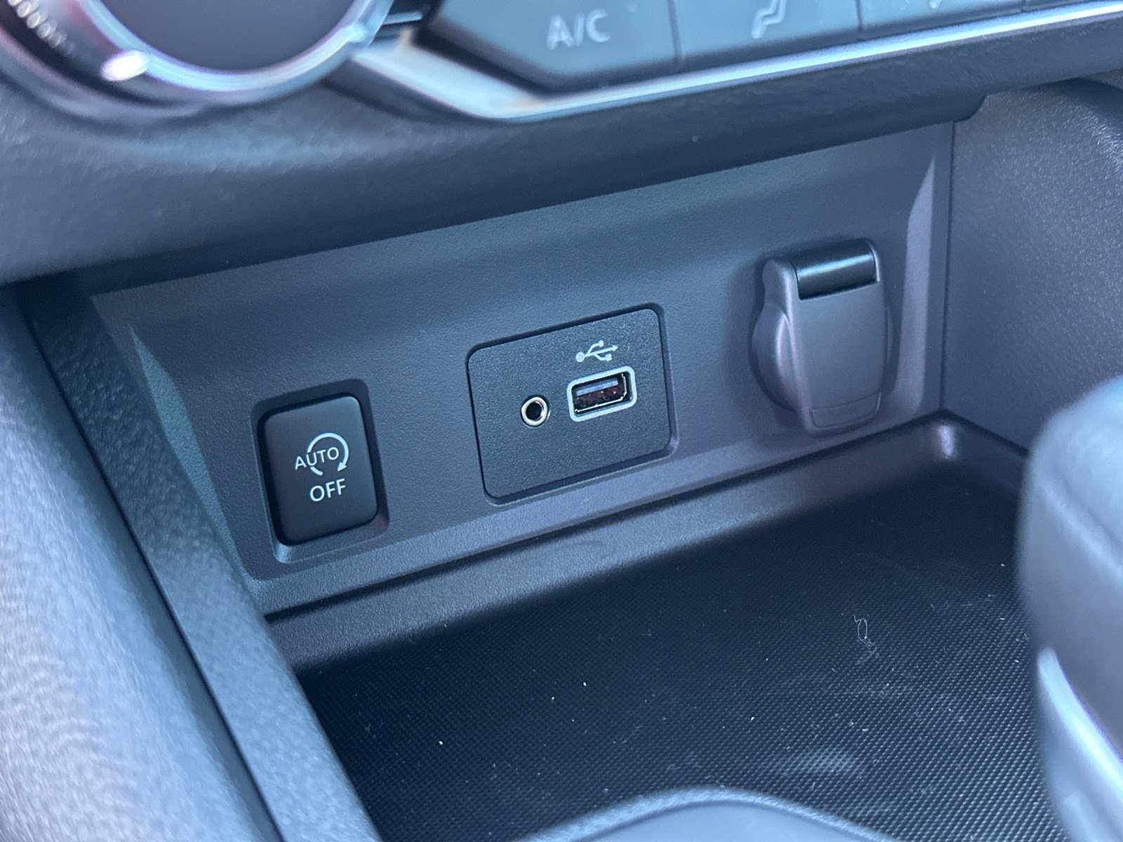 New 2026 Nissan Rogue SV image 31