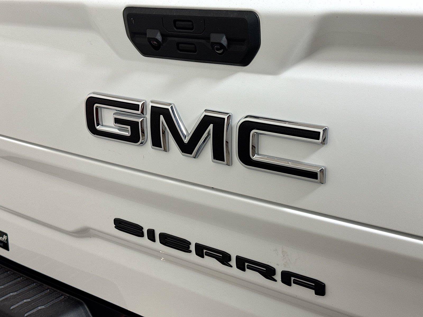 New 2026 GMC Sierra 1500 AT4X w/ LPO, Black Badging Package AWD/4WD image 18