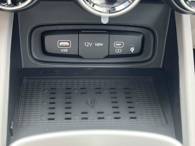 New 2026 Hyundai Venue SEL FWD image 28
