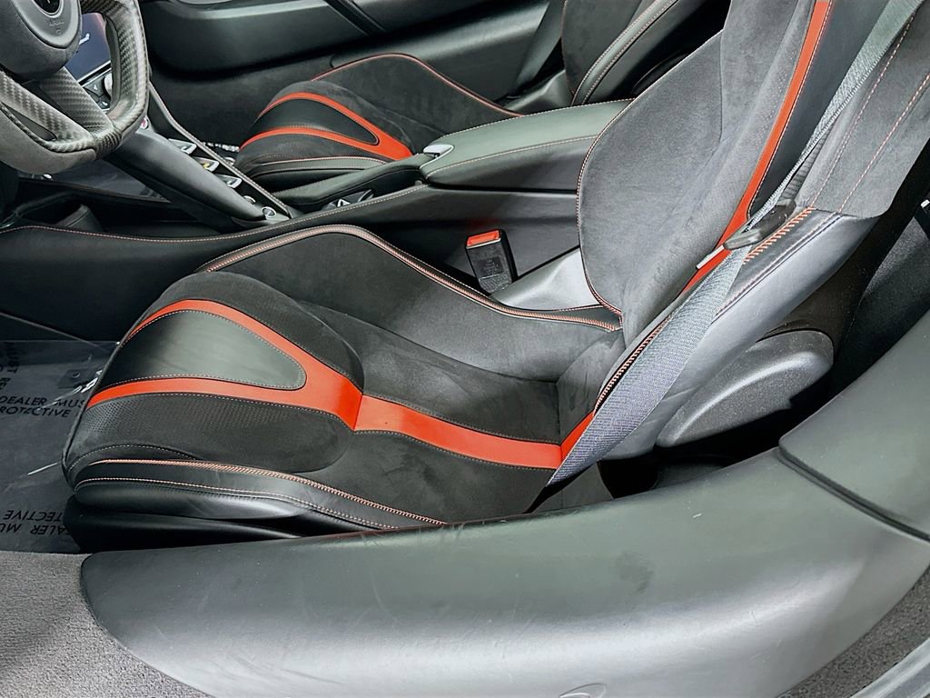 Used 2020 McLaren 720S Performance RWD image 22