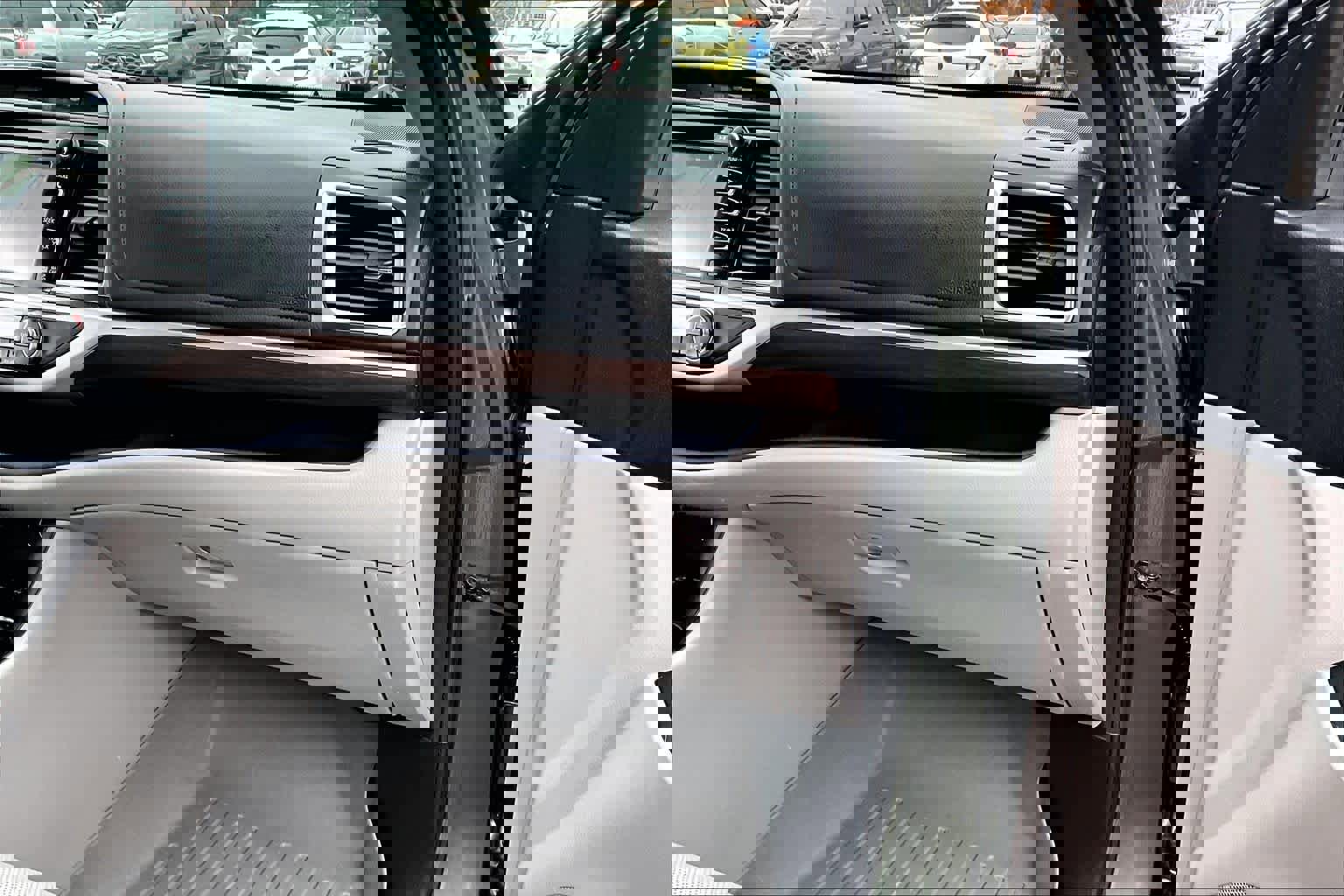 Certified 2016 Toyota Highlander Limited Platinum image 18