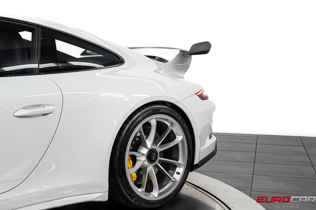 Used 2019 Porsche 911 GT3 RWD image 16