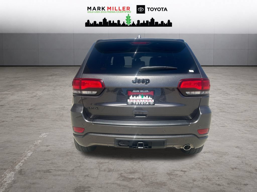 Used 2021 Jeep Grand Cherokee Laredo X AWD/4WD image 4