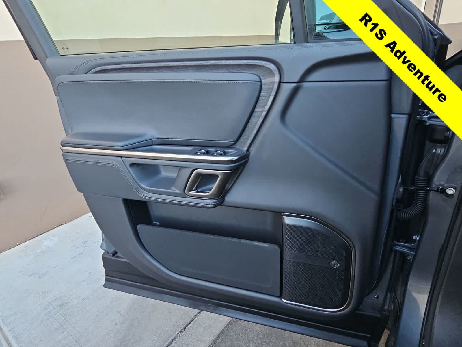 Used 2024 Rivian R1S Adventure AWD/4WD image 27