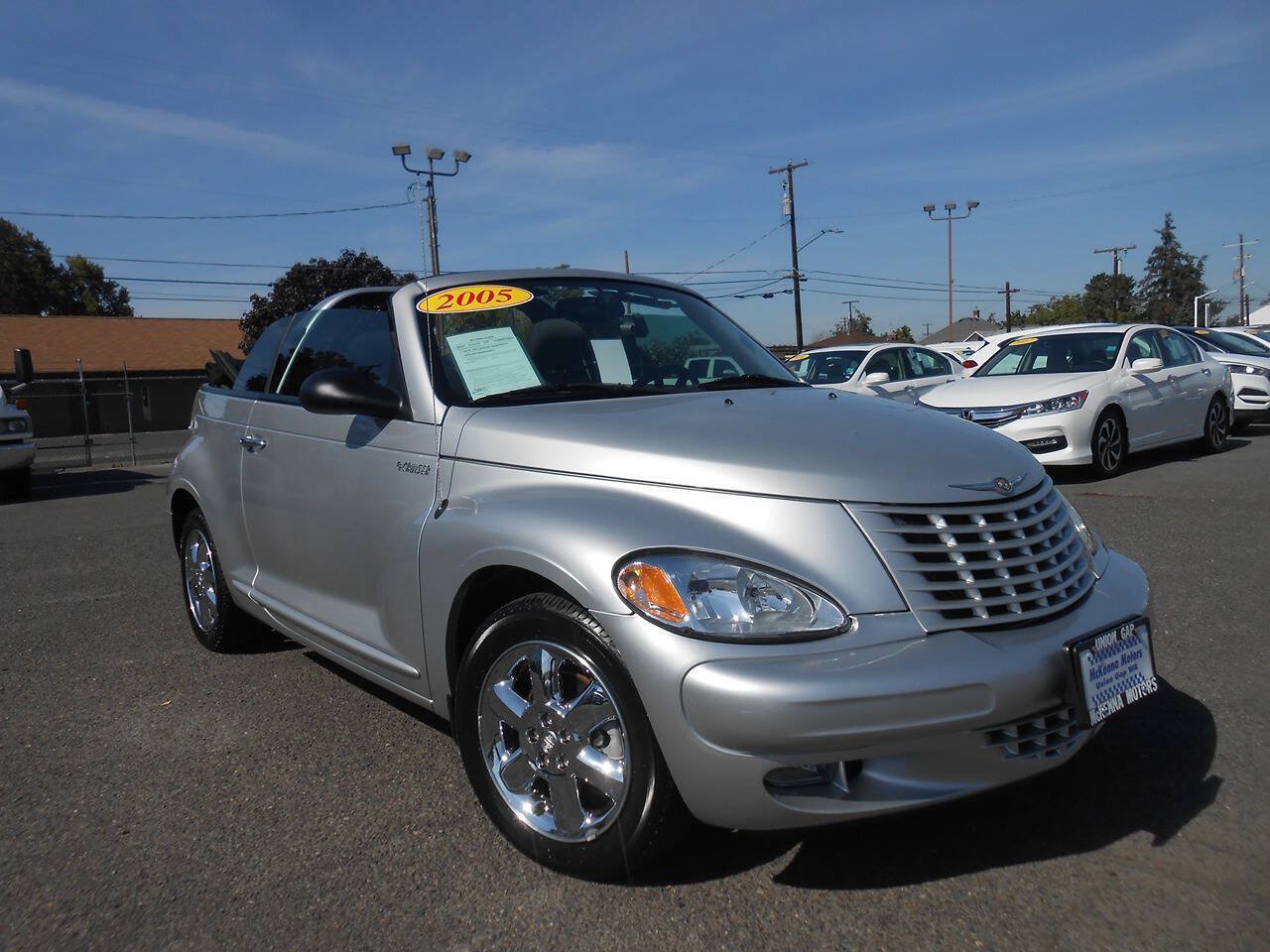Used 2005 Chrysler PT Cruiser Touring FWD image 1