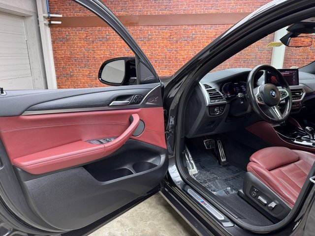 Used 2022 BMW X4 M40i w/ Premium Package image 9