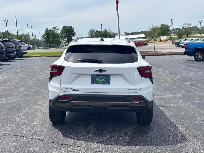 Used 2025 Chevrolet Trax ACTIV w/ Driver Confidence Package FWD image 4