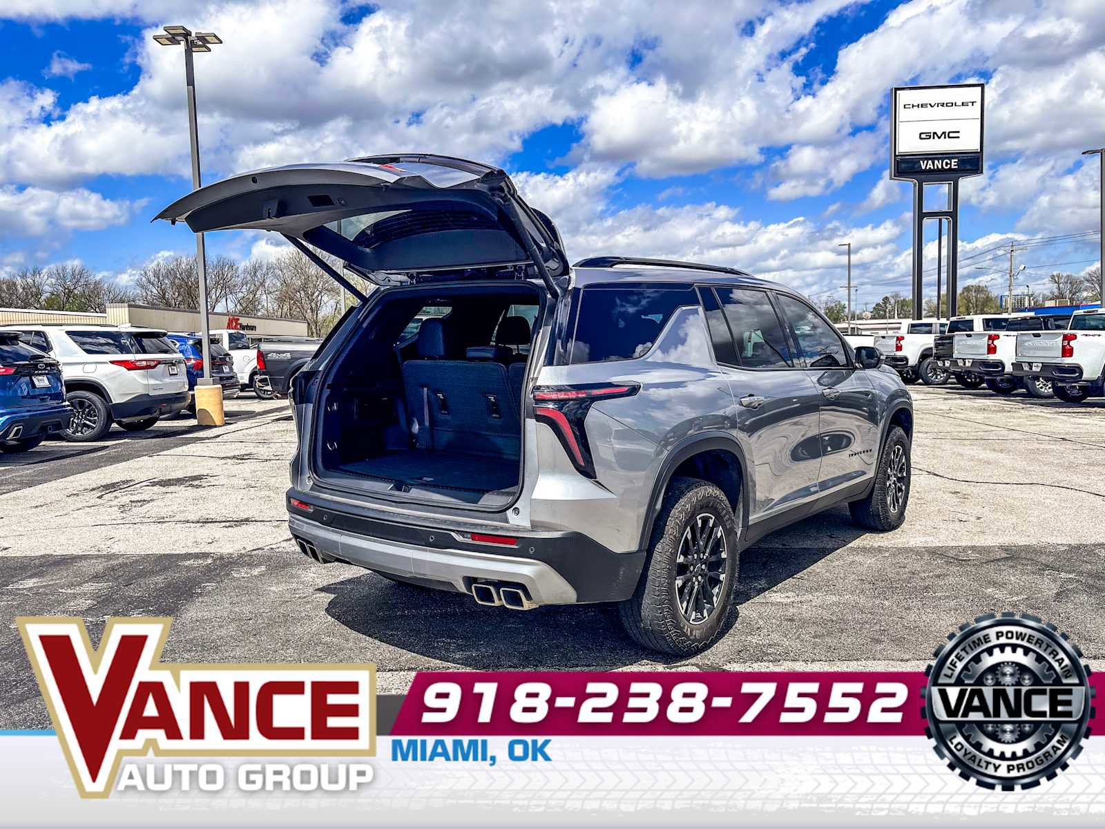 Used 2024 Chevrolet Traverse Z71 w/ LPO, Floor Liner Package image 17