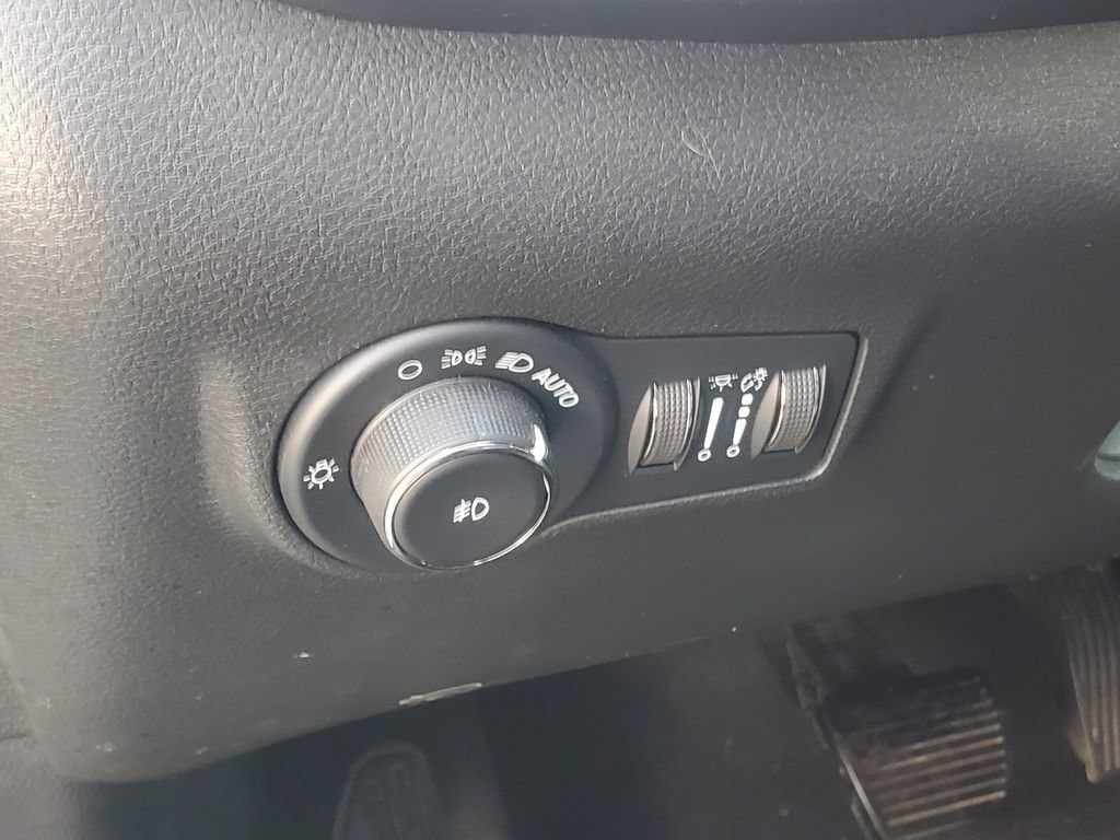 Used 2023 Jeep Compass Limited AWD/4WD image 8