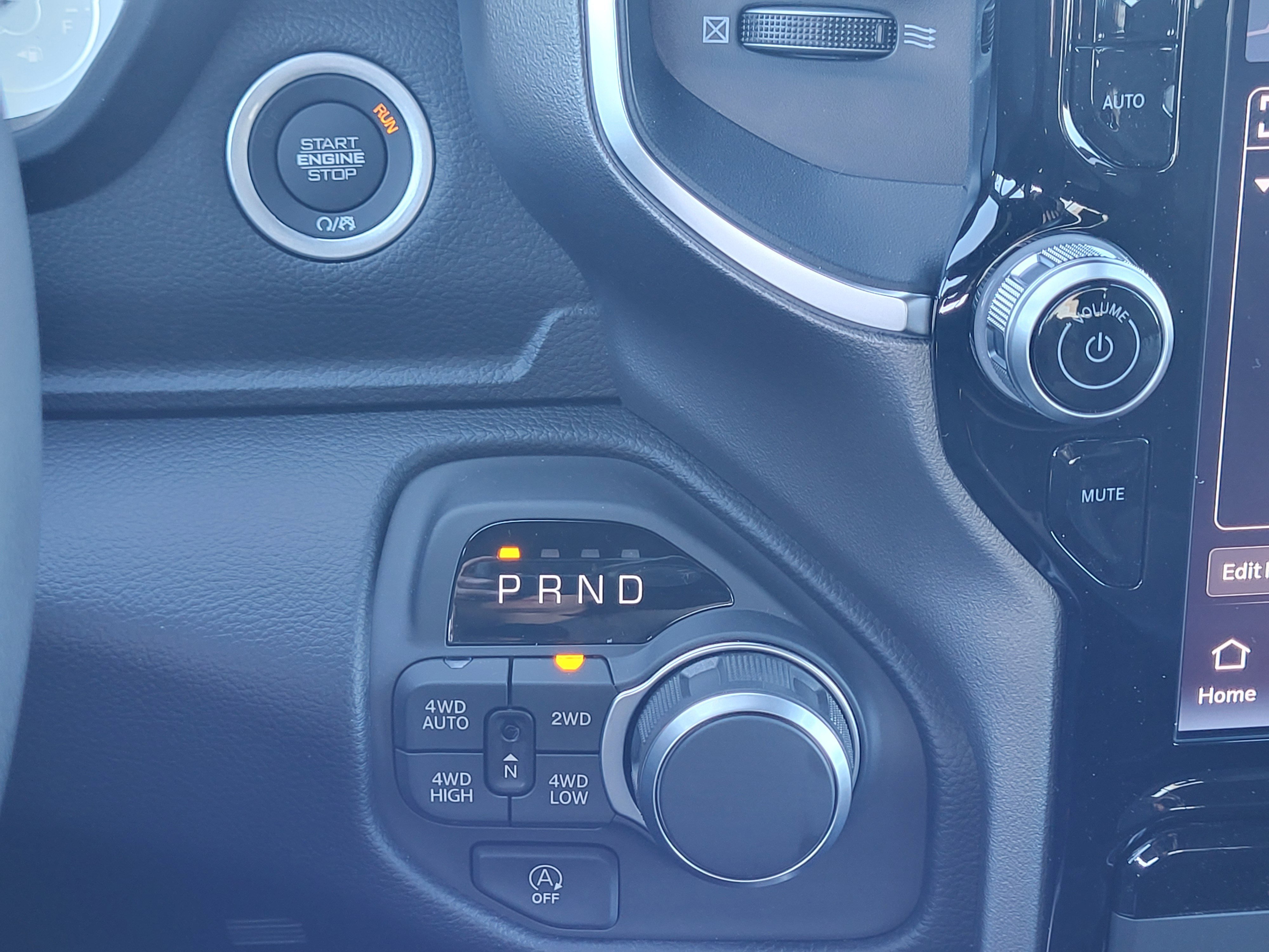 New 2026 RAM 1500 Big Horn AWD/4WD image 13