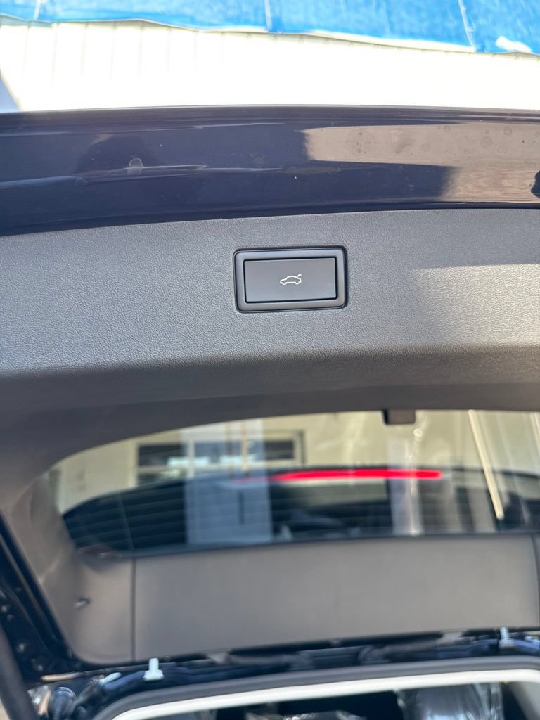 New 2026 Volkswagen Tiguan SE AWD/4WD image 16
