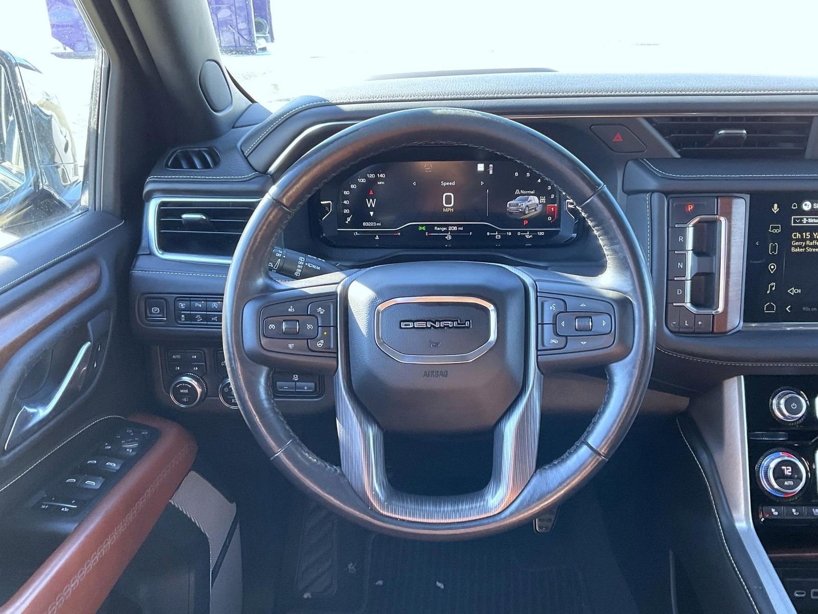 Used 2023 GMC Yukon Denali Ultimate image 11