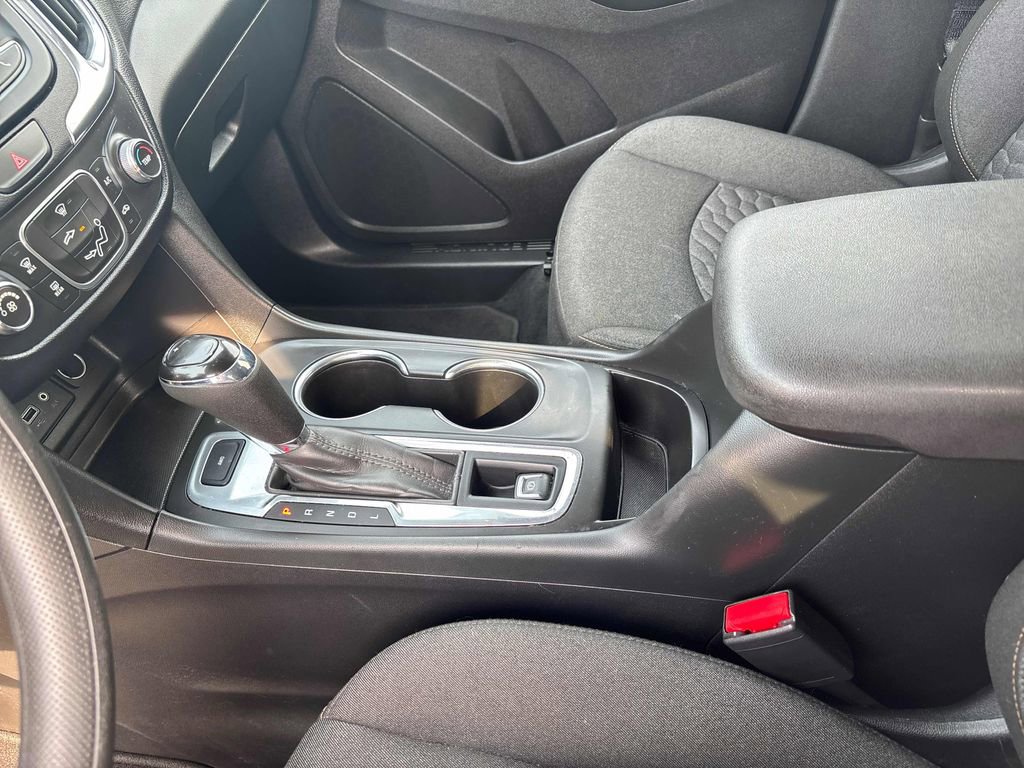 Used 2020 Chevrolet Equinox LT AWD/4WD image 17