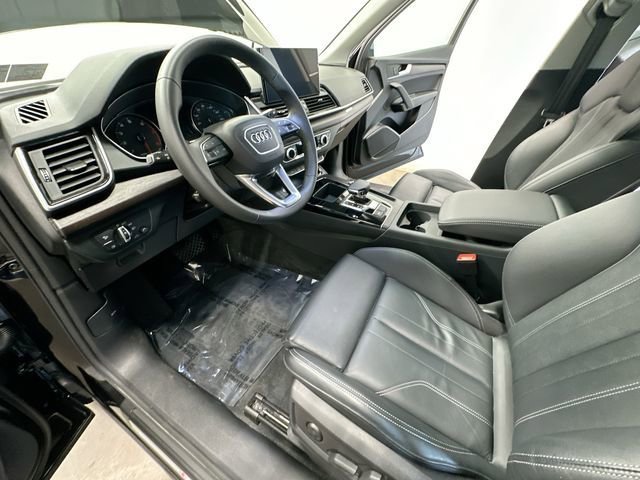 Used 2024 Audi Q5 2.0T Premium w/ Convenience Package AWD/4WD image 16