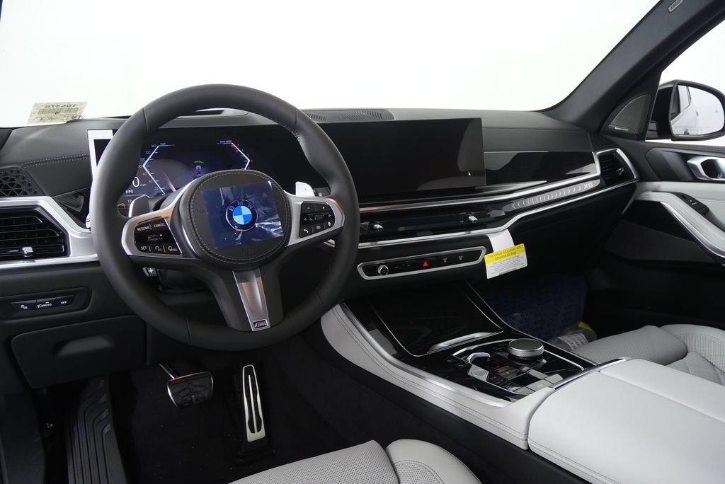 Certified 2026 BMW X5 xDrive40i w/ M Sport Package AWD/4WD image 17