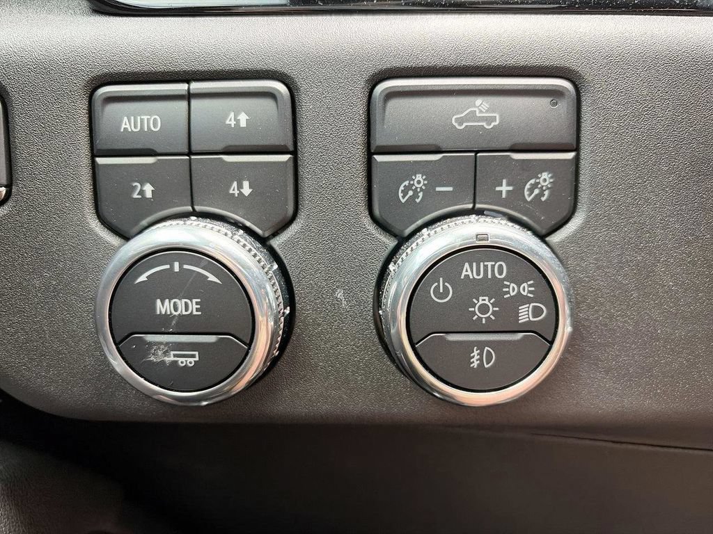 Used 2025 GMC Sierra 1500 Elevation w/ X31 Off-Road Package AWD/4WD image 24