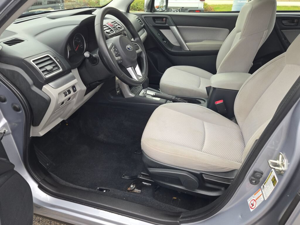 Used 2017 Subaru Forester 2.5i w/ Alloy Wheel Package AWD/4WD image 3