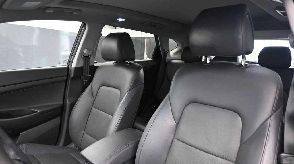 Used 2016 Hyundai Tucson Limited w/ Option Group 03 FWD image 25