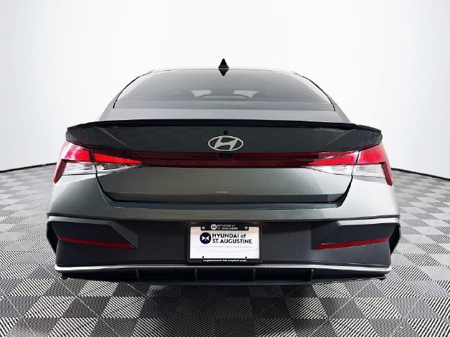 Used 2025 Hyundai Elantra Sport FWD image 6