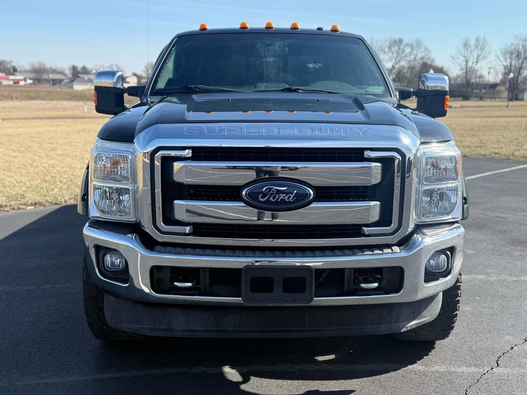 Used 2015 Ford F350 Lariat image 3