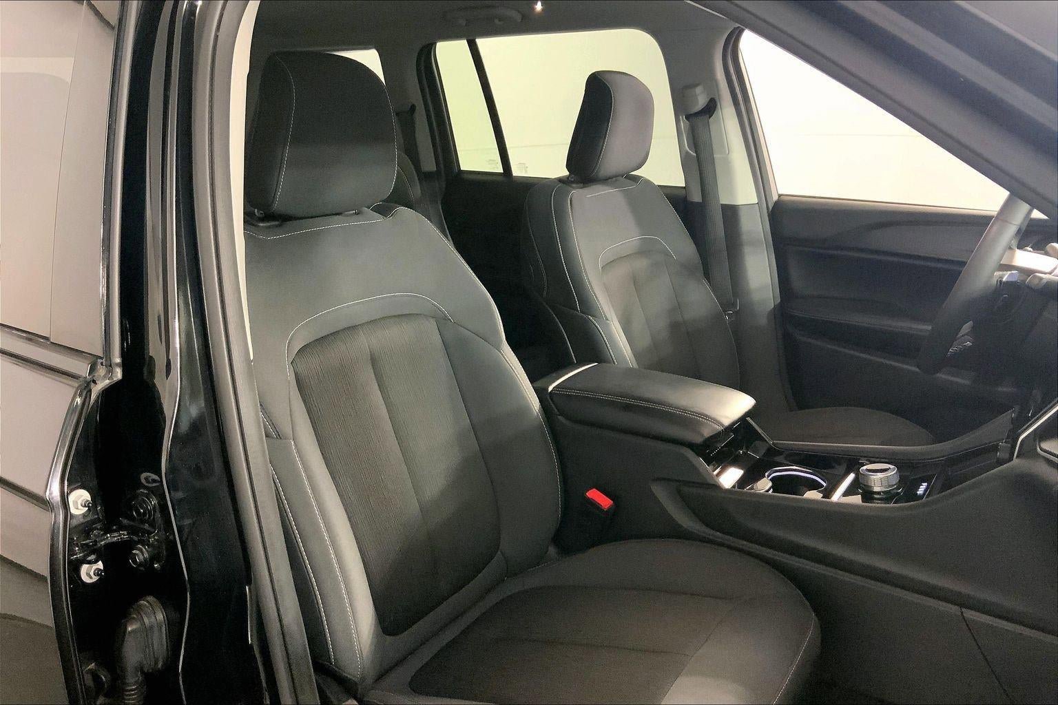 Used 2023 Jeep Grand Cherokee Laredo w/ Luxury Tech Group I image 7