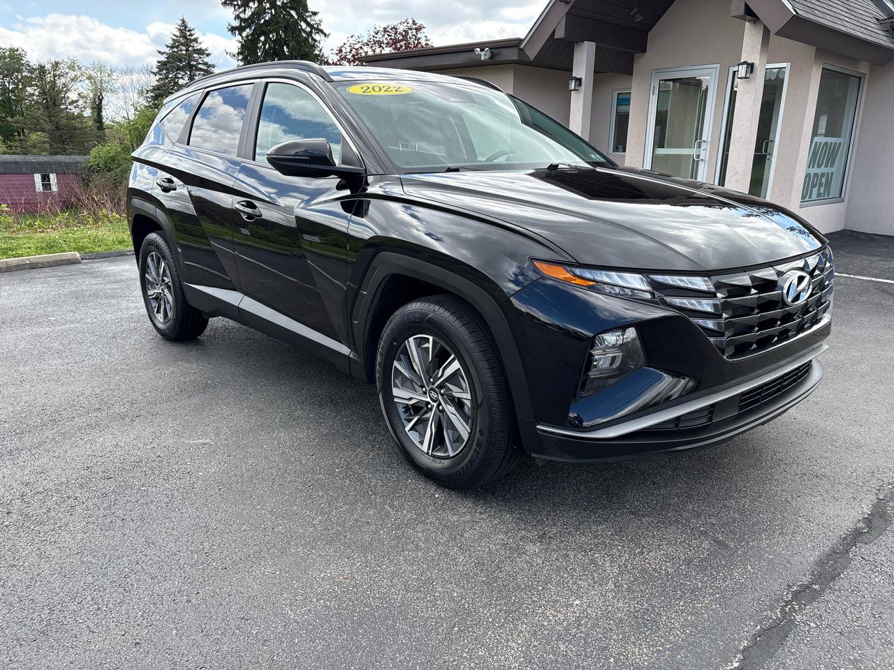 Used 2022 Hyundai Tucson Blue AWD/4WD image 3