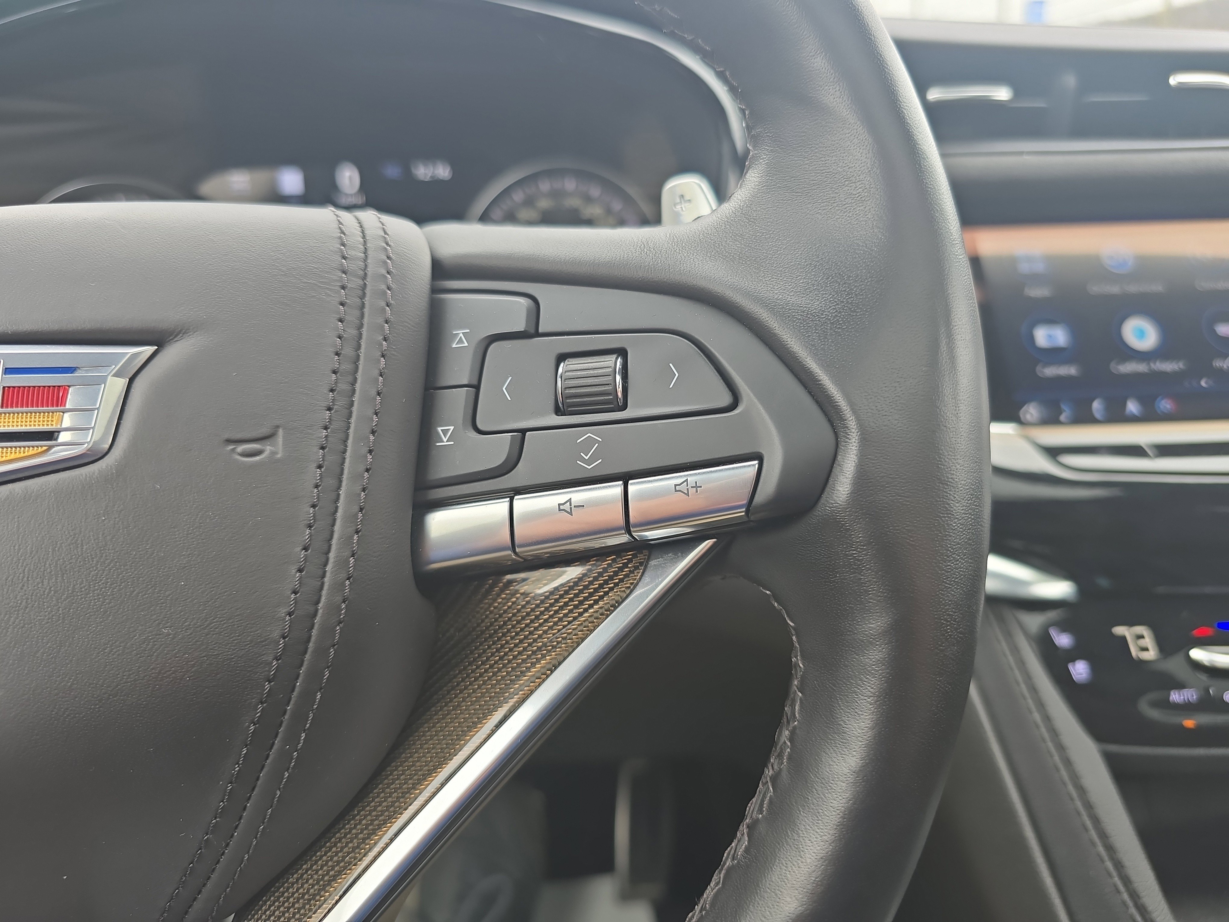 Used 2023 Cadillac XT6 Sport w/ Platinum Package image 22