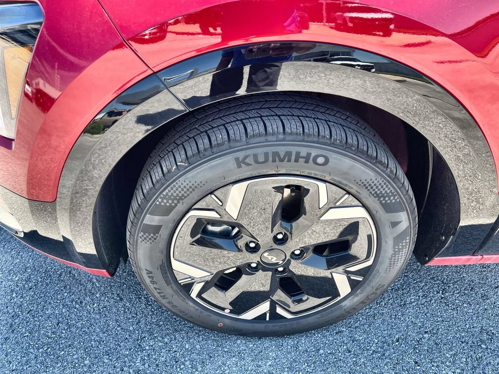 New 2026 Kia Niro Wind FWD image 10